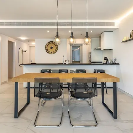 Relax On The Huge Terrace With Sea View 2 Mins To The Apartmán *