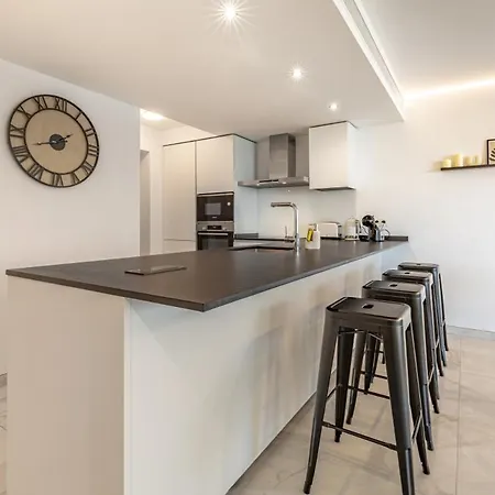 Appartement Relax On The Huge Terrace With Sea View 2 Mins To The *