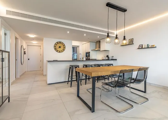 Apartment Relax On The Huge Terrace With Sea View 2 Mins To The Fuengirola