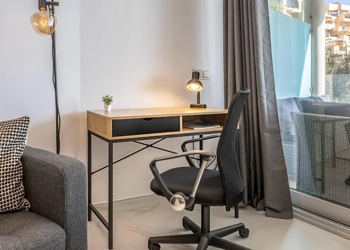 Apartment Relax On The Huge Terrace With Sea View 2 Mins To The Fuengirola