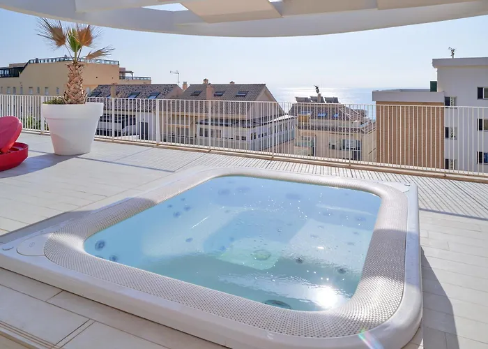 Relax On The Huge Terrace With Sea View 2 Mins To The Apartment