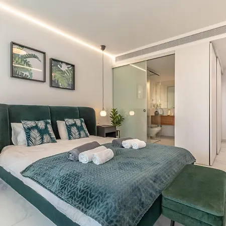 Relax On The Huge Terrace With Sea View 2 Mins To The Lägenhet Fuengirola