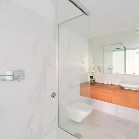 Relax On The Huge Terrace With Sea View 2 Mins To The Apartamento *