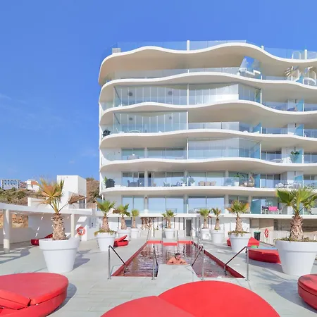 Relax On The Huge Terrace With Sea View 2 Mins To The Fuengirola