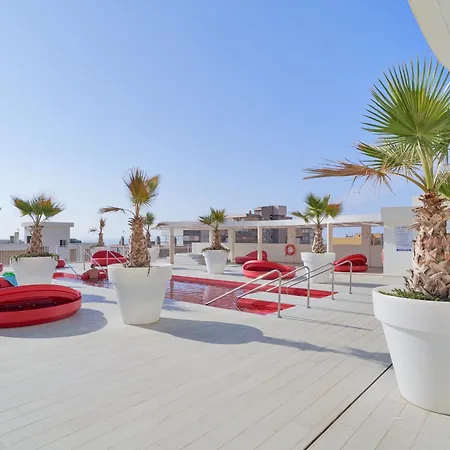 Relax On The Huge Terrace With Sea View 2 Mins To The * Fuengirola